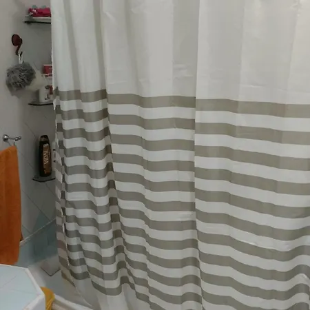 Drum Bed and Breakfast *